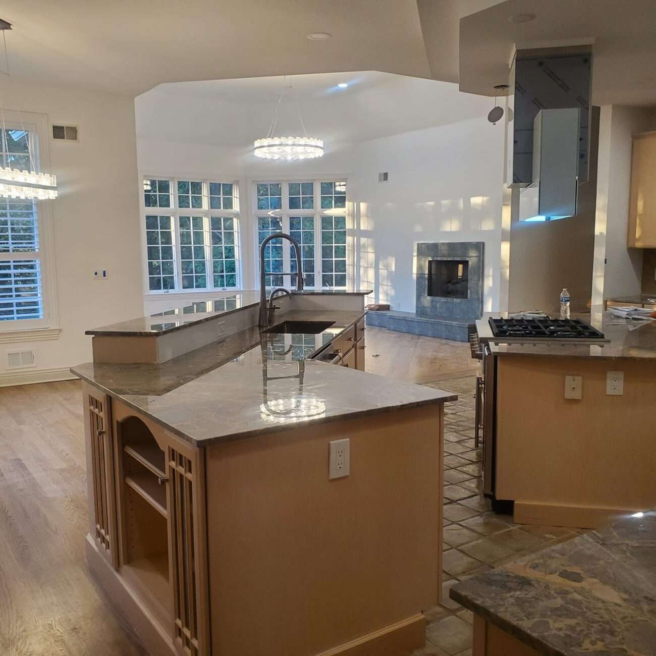 383477967_3622307844720565_3007459168973604144_n-1300×1300